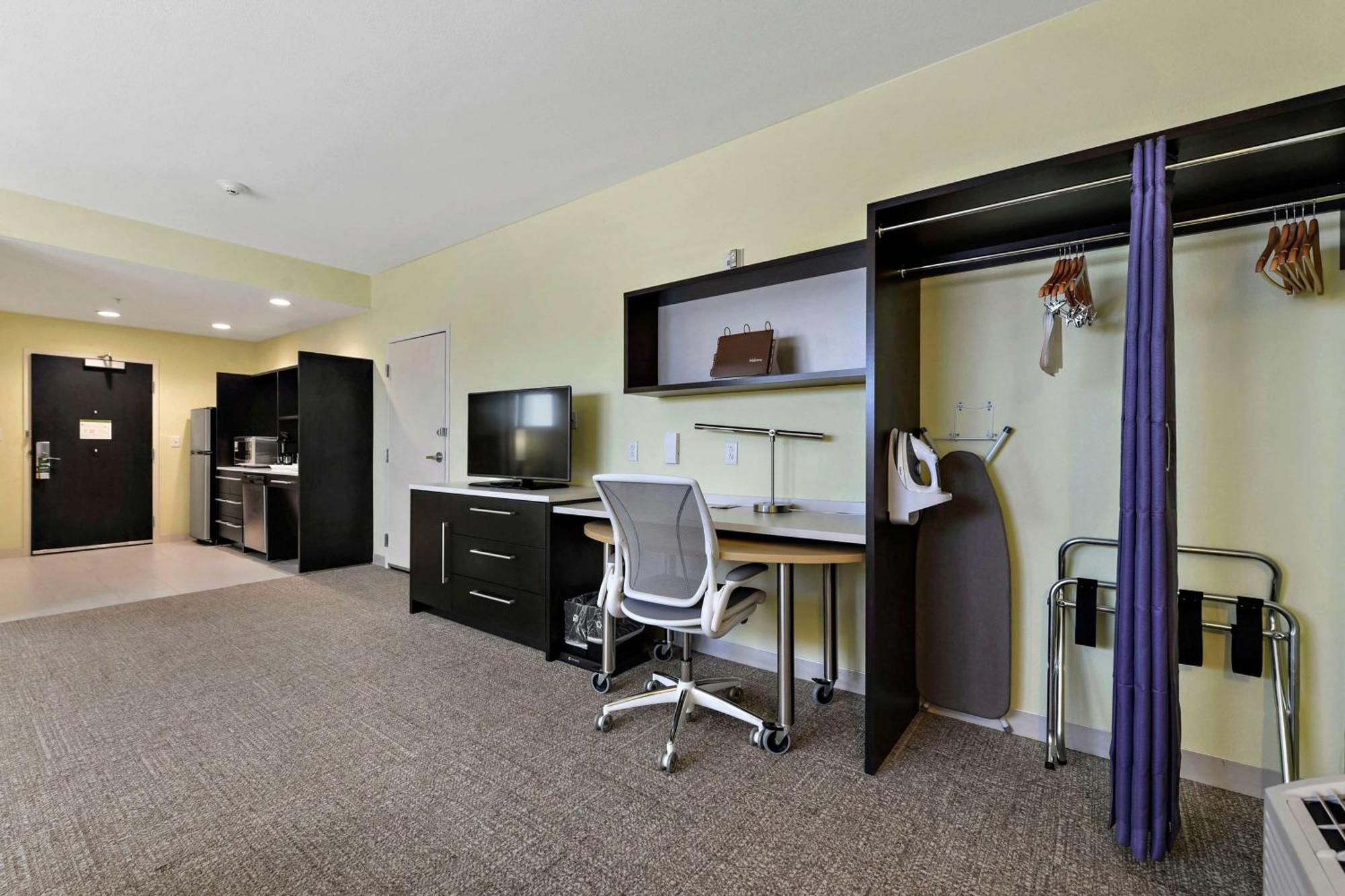 Home2 By Hilton I-10 Hotel 3*